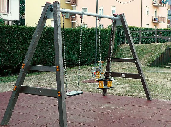 Gioco – Altalena doppia con Seggiolini Piani