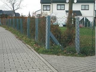 Pali quadrati rinforzati con punta