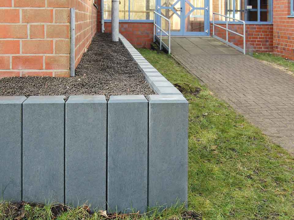 Pali rettangolari profilo vuoto